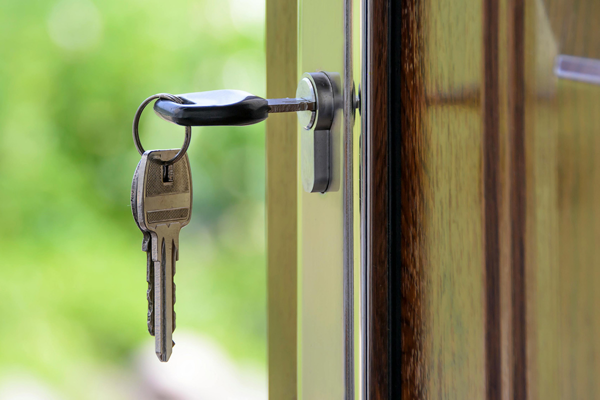 Trusting cat sitters with keys